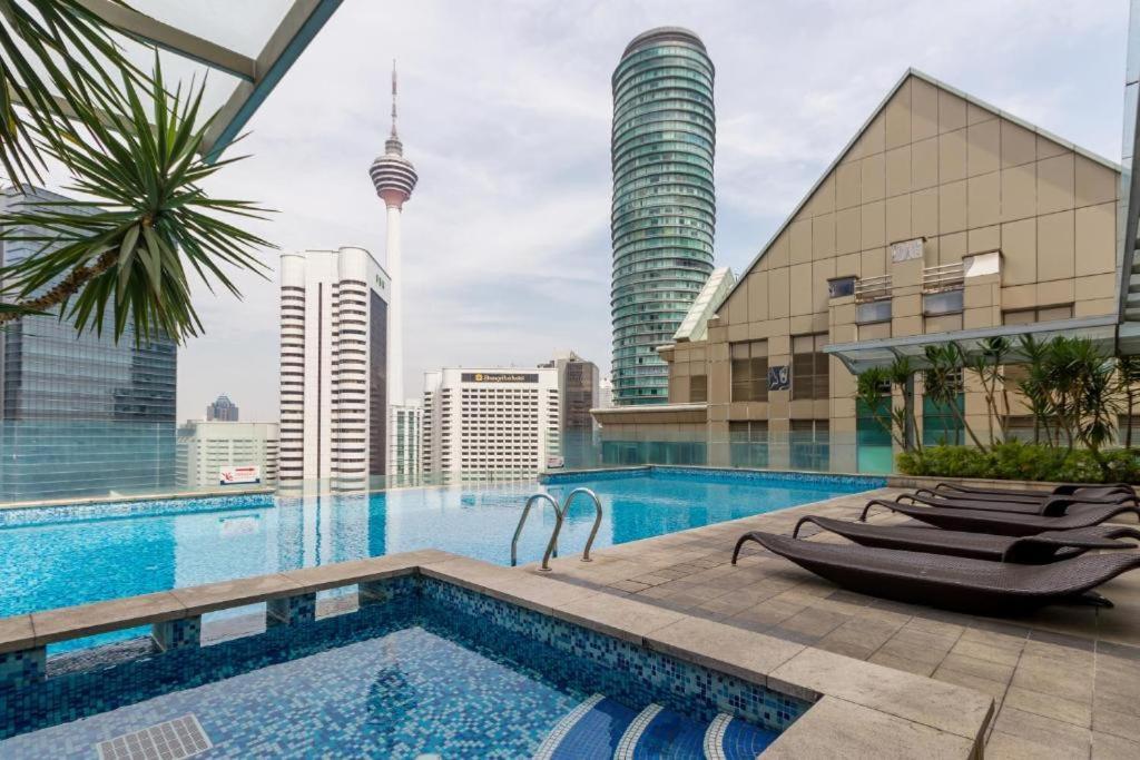 Cozy Super King Bed Studio Walking To Petronas Klcc Kuala Lumpur Exterior photo